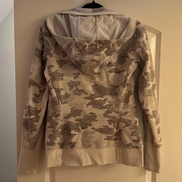 Athleta Camo Hooded Zip Up - Picture 11 of 11